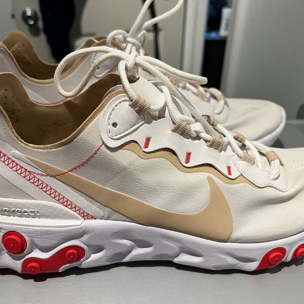 Womens sneakers